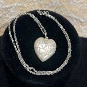 Sterling Heart Etched Locket & Chain Vintage Neck… - image 1